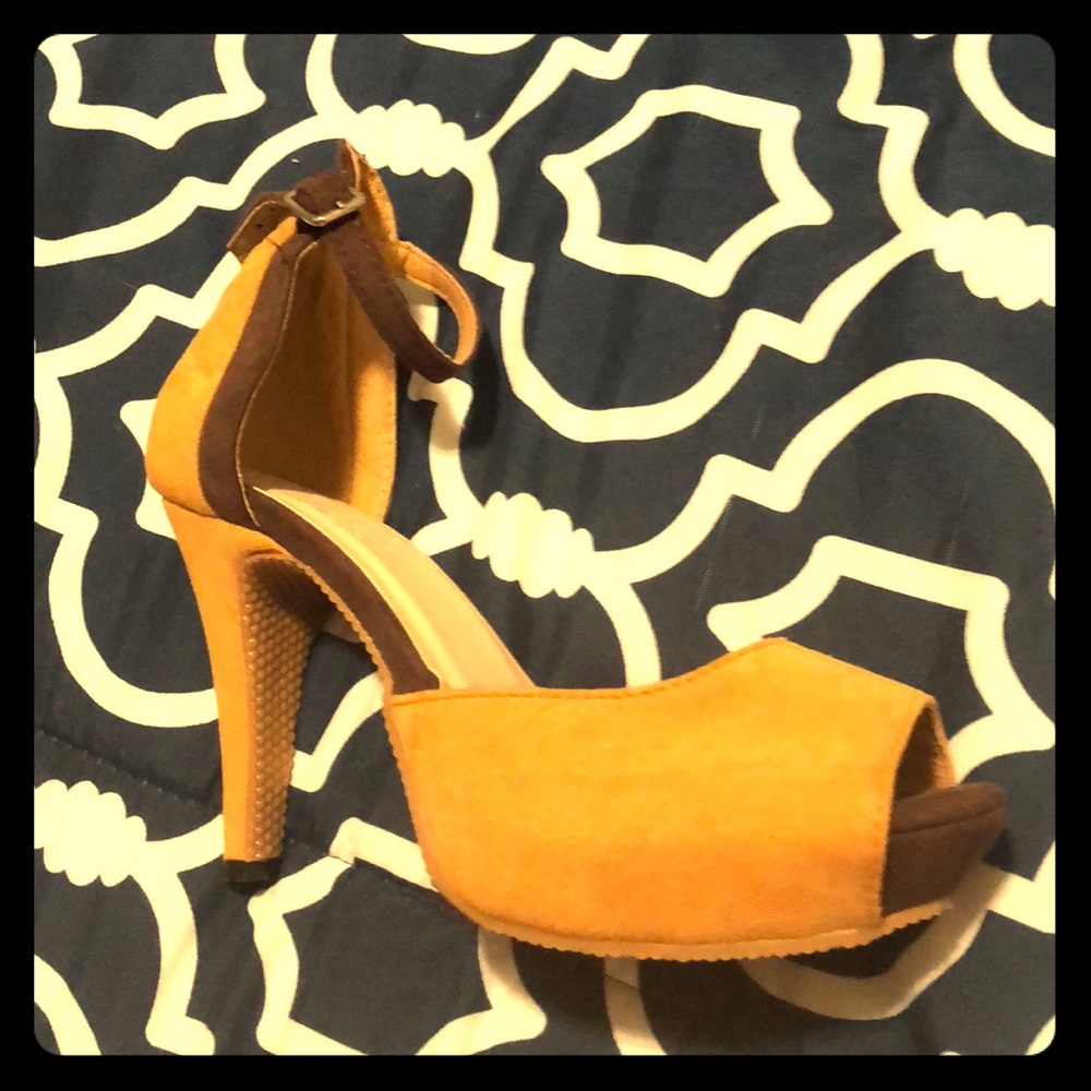 Women’s shoes